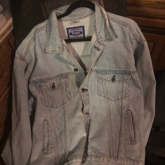 Vintage Las Vegas Hard Rock Cafe Denim Jacket- 513 $35 or $35 w/offer - Picture 6 of 6